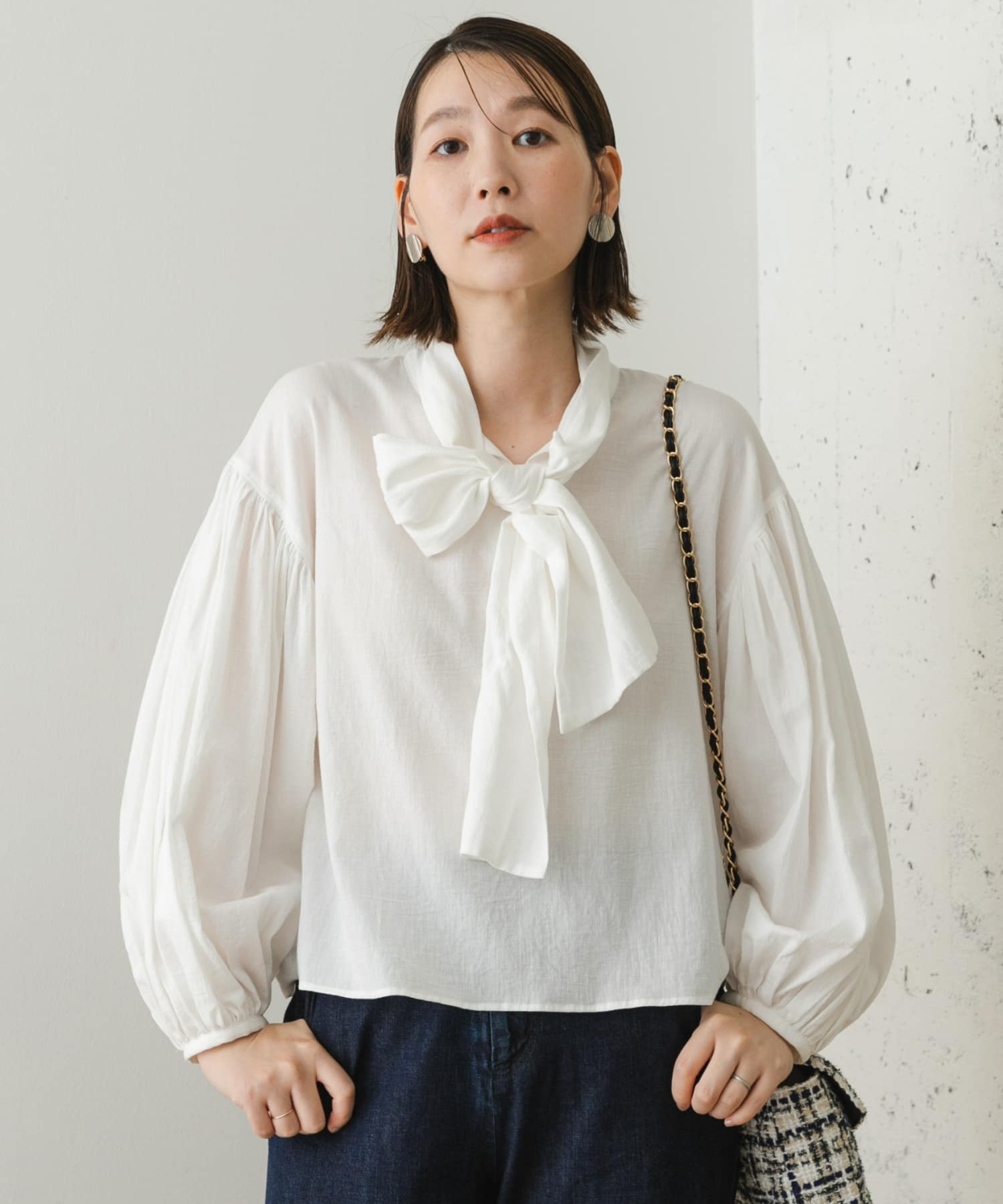 【OFF WHITE】F by ROSSO ボウタイギャザーブラウス