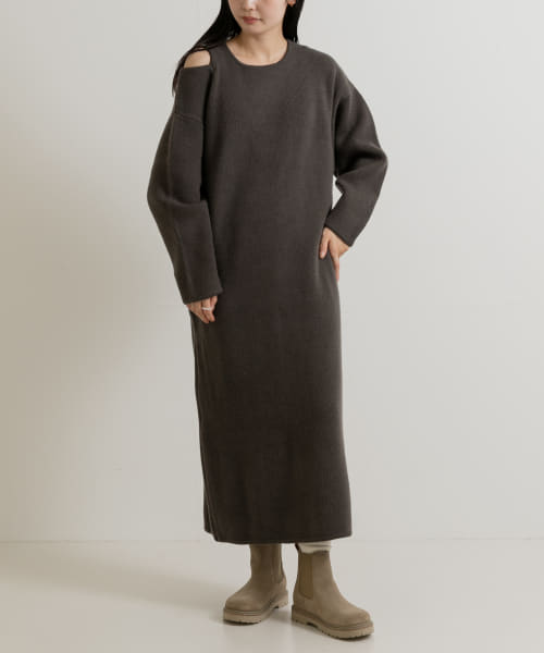 ANNUAL　Slit Onepiece