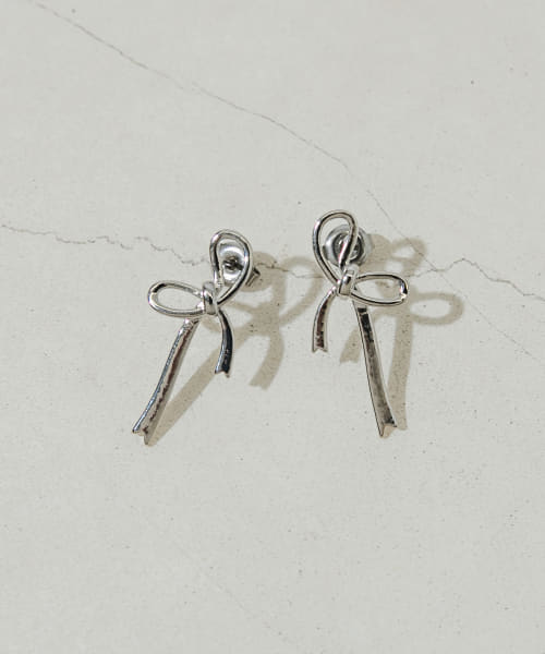 アシンメトリーメタルリボンピアス