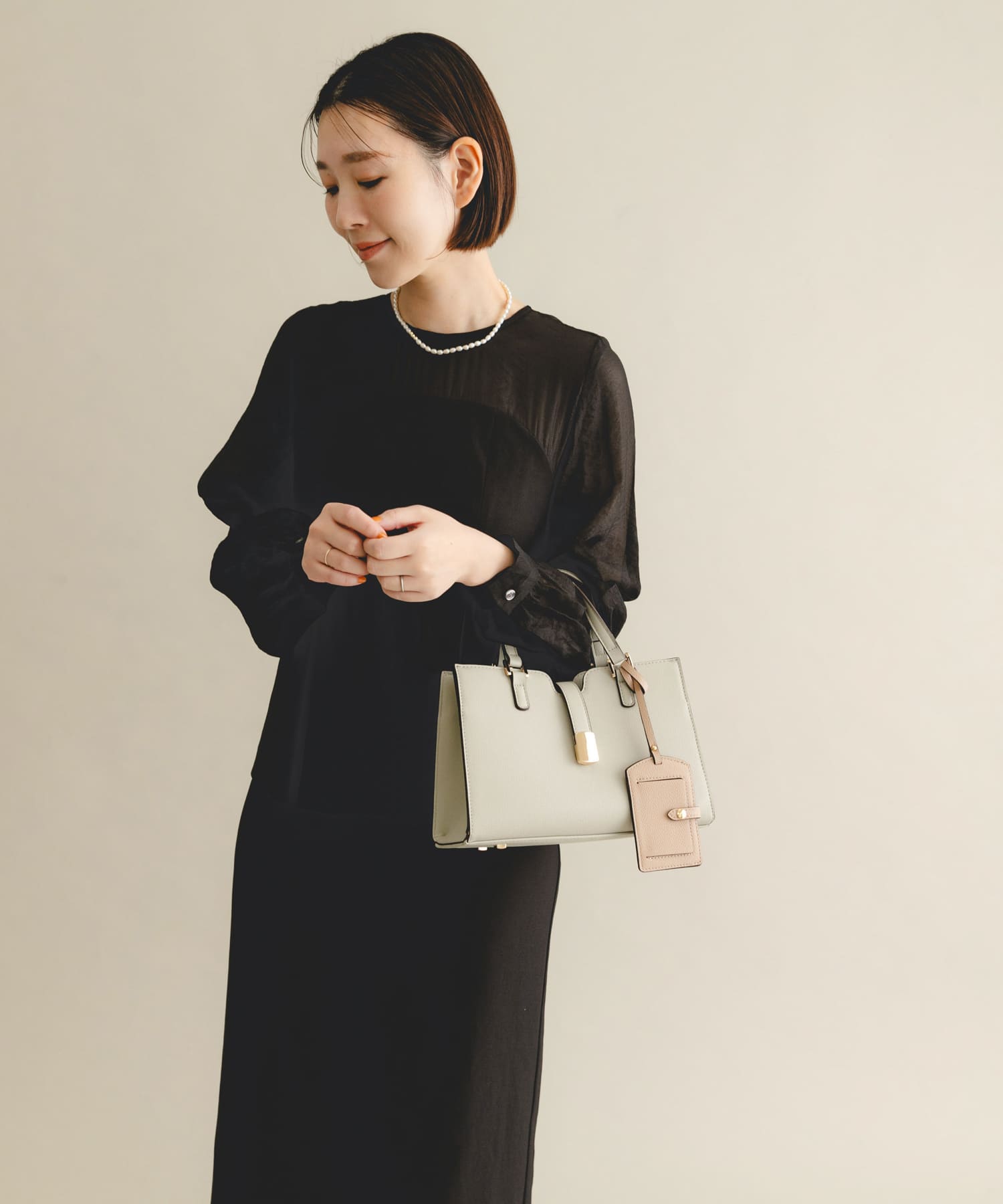 パスケース付フラップハンドバッグ[XXA4-2AW2506]｜URBAN