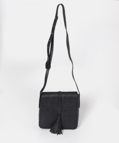 WENDY NICH　Basket Saddle Flap