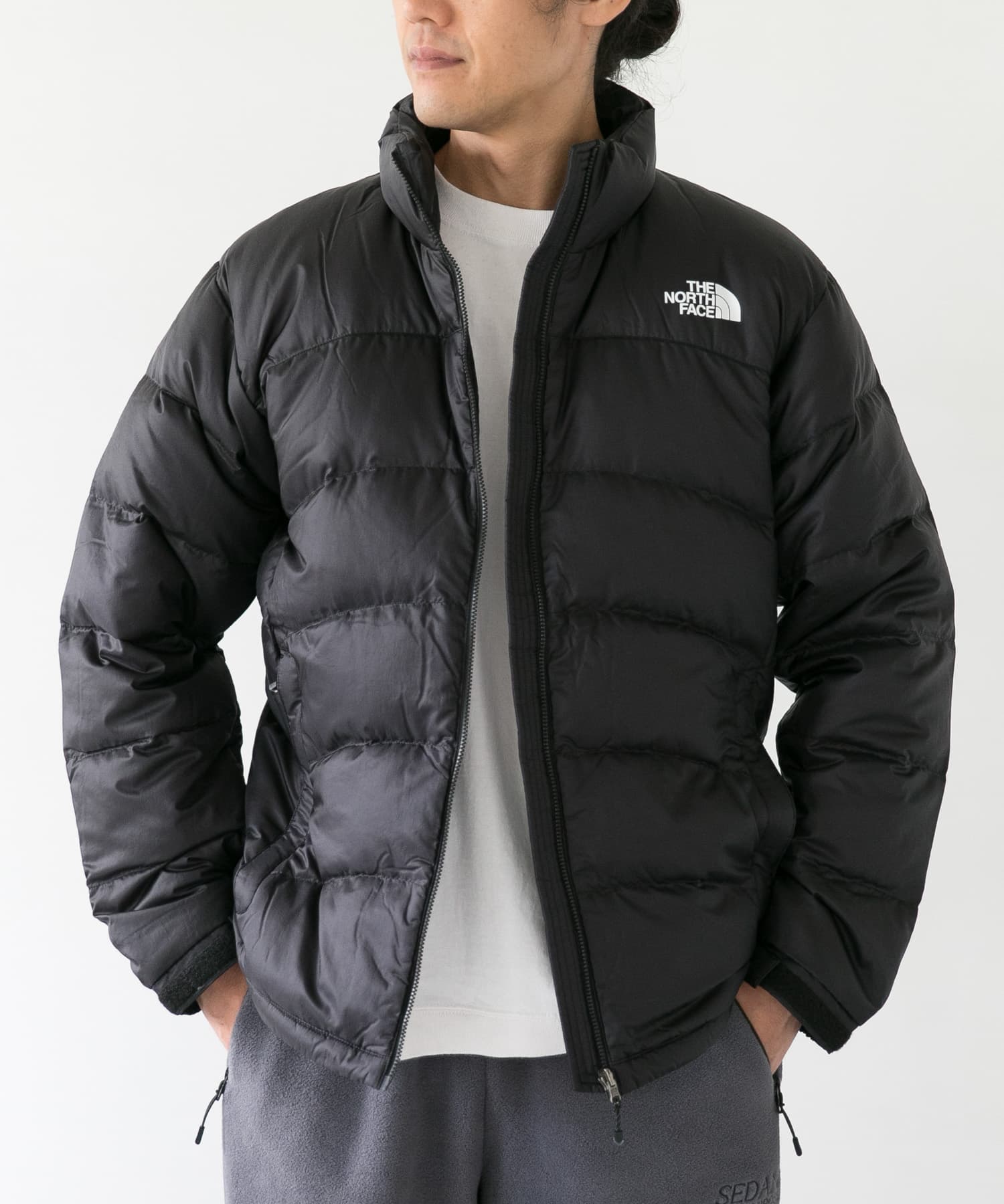 north face ski gloves with wrist strap