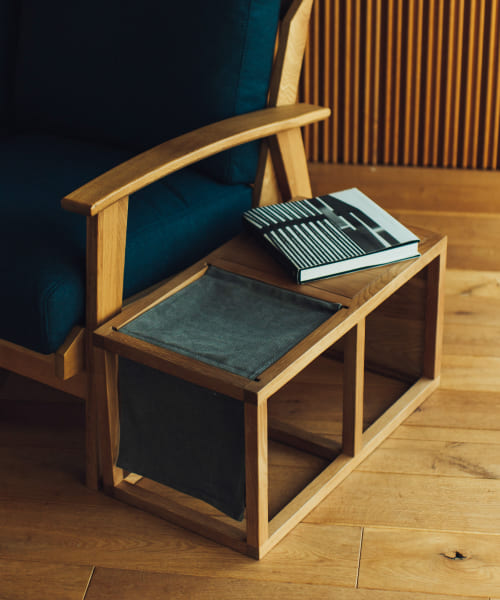 BOTHY　Magazine Rack Table