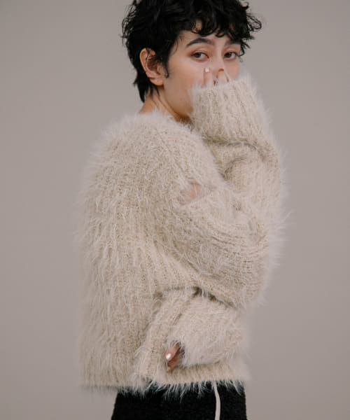 SHOULDER SLIT SHAGGY KNIT