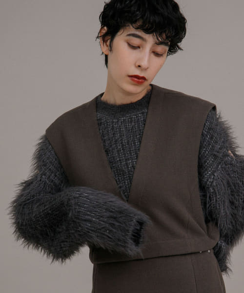 SHOULDER SLIT SHAGGY KNIT