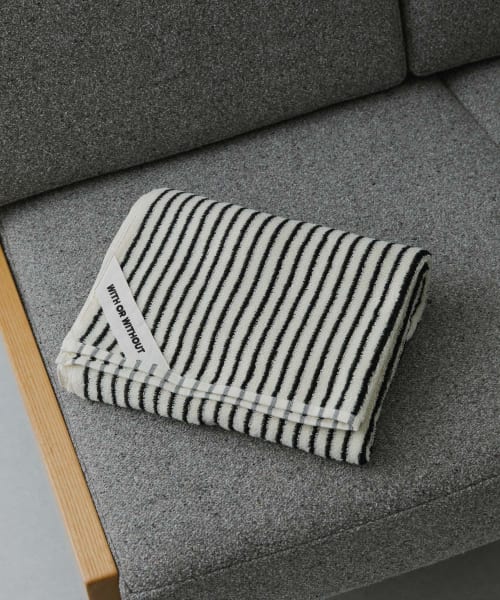 WITH OR WITHOUT　Bath Towel