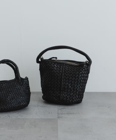 メッシュ編みレザースクエアバッグ
