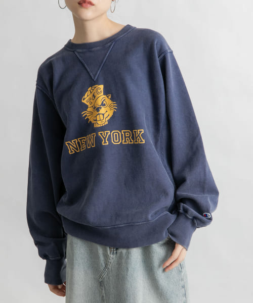 Champion　CREWNECK SWEATSHIRTS