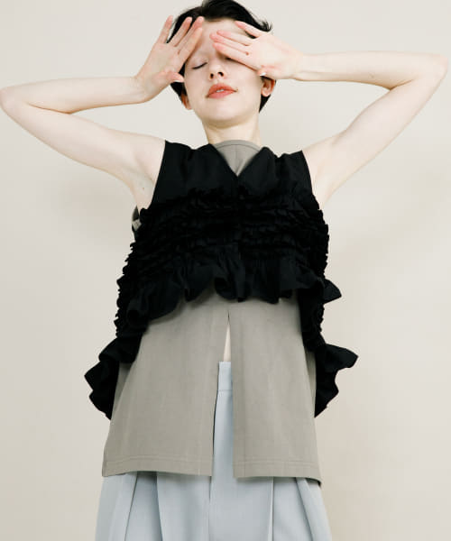 slit no sleeve tee