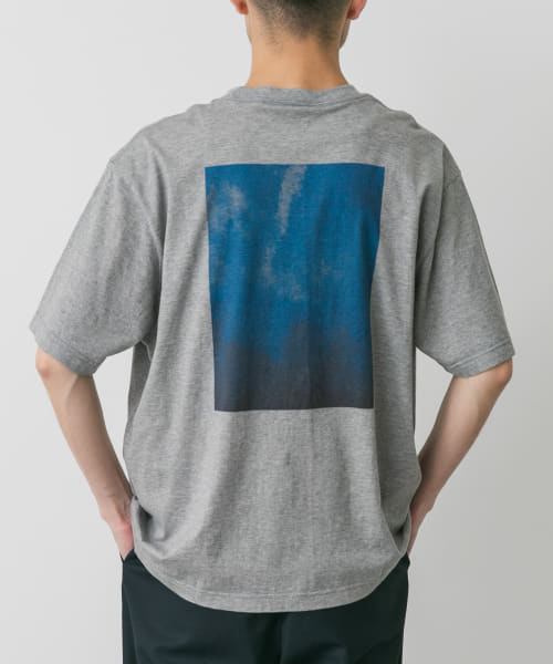 STILL BY HAND　バックプリントフォトTシャツ