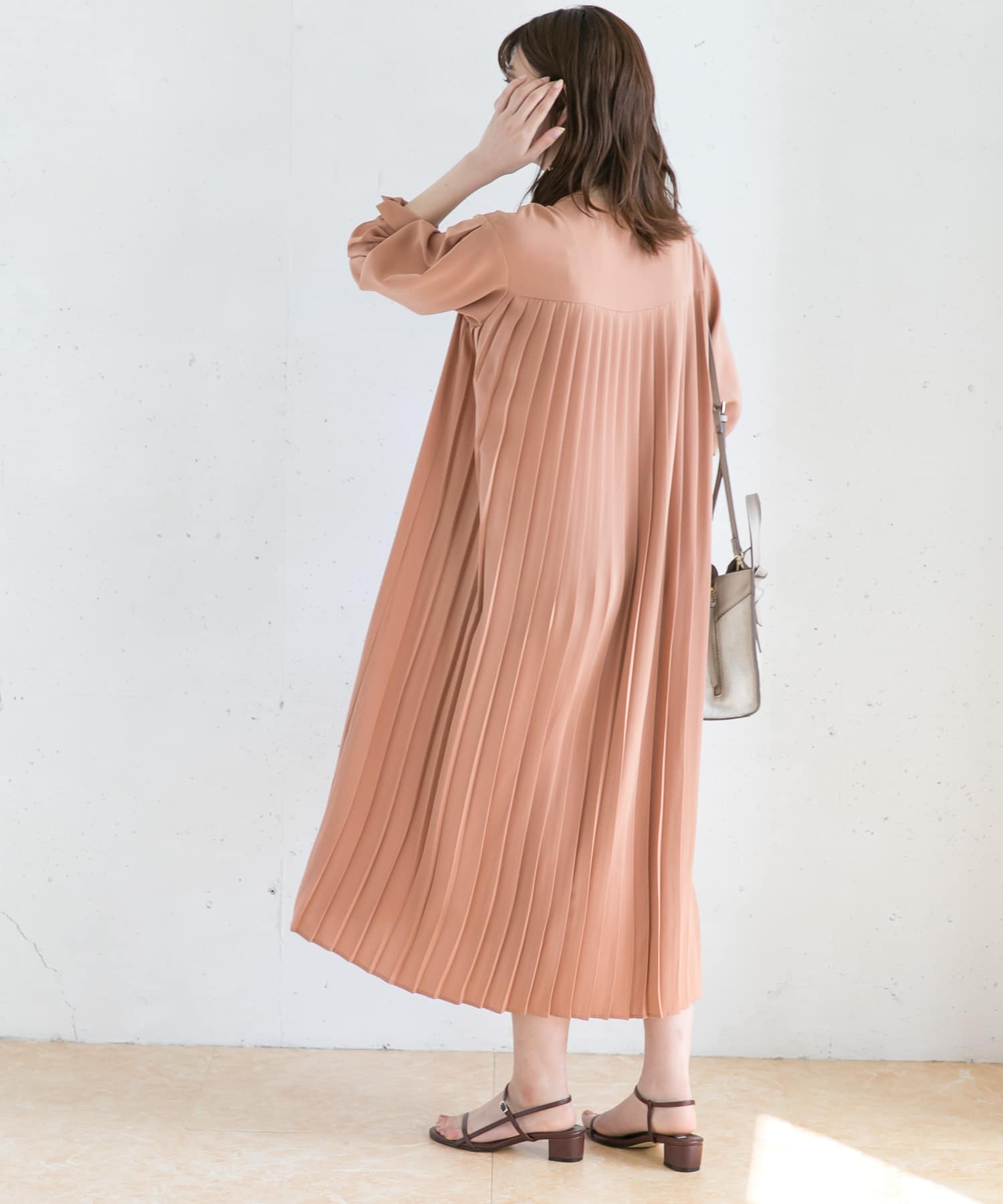 Web限定 バックプリーツワンピース Ra14 26s001 Urban Research公式ファッション通販