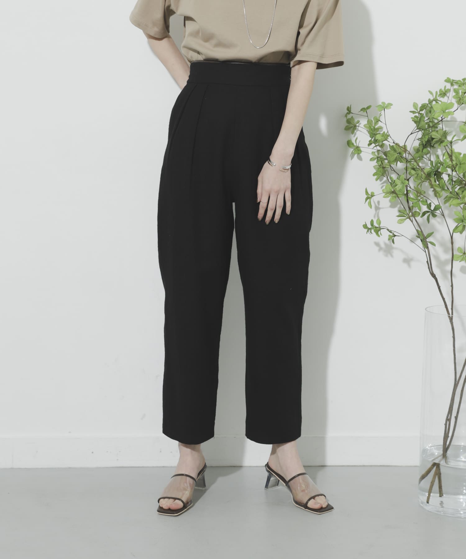 リネンヘリンボーンパイピングパンツ[AA15-24A103]｜URBAN RESEARCH