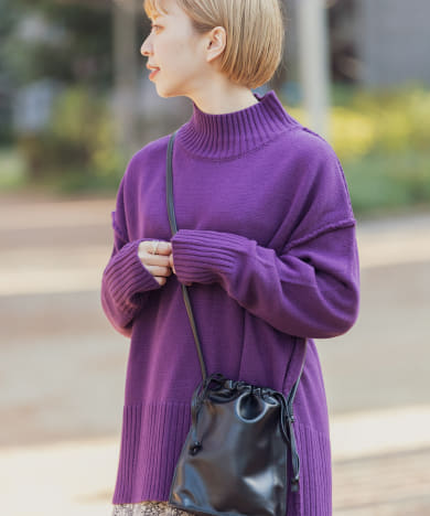 バックスリットハンドメイドニット