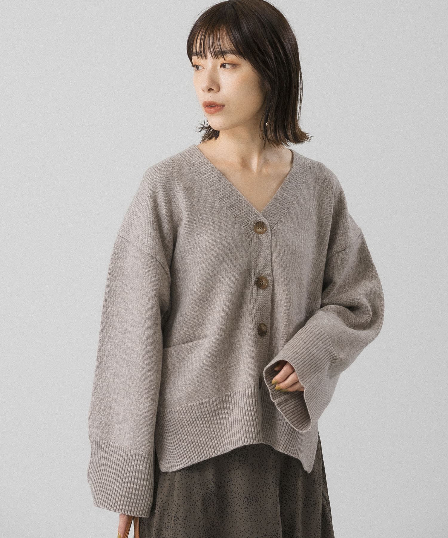スリットワイドVネックカーディガン[RA17-22K006]｜URBAN RESEARCH公式ファッション通販