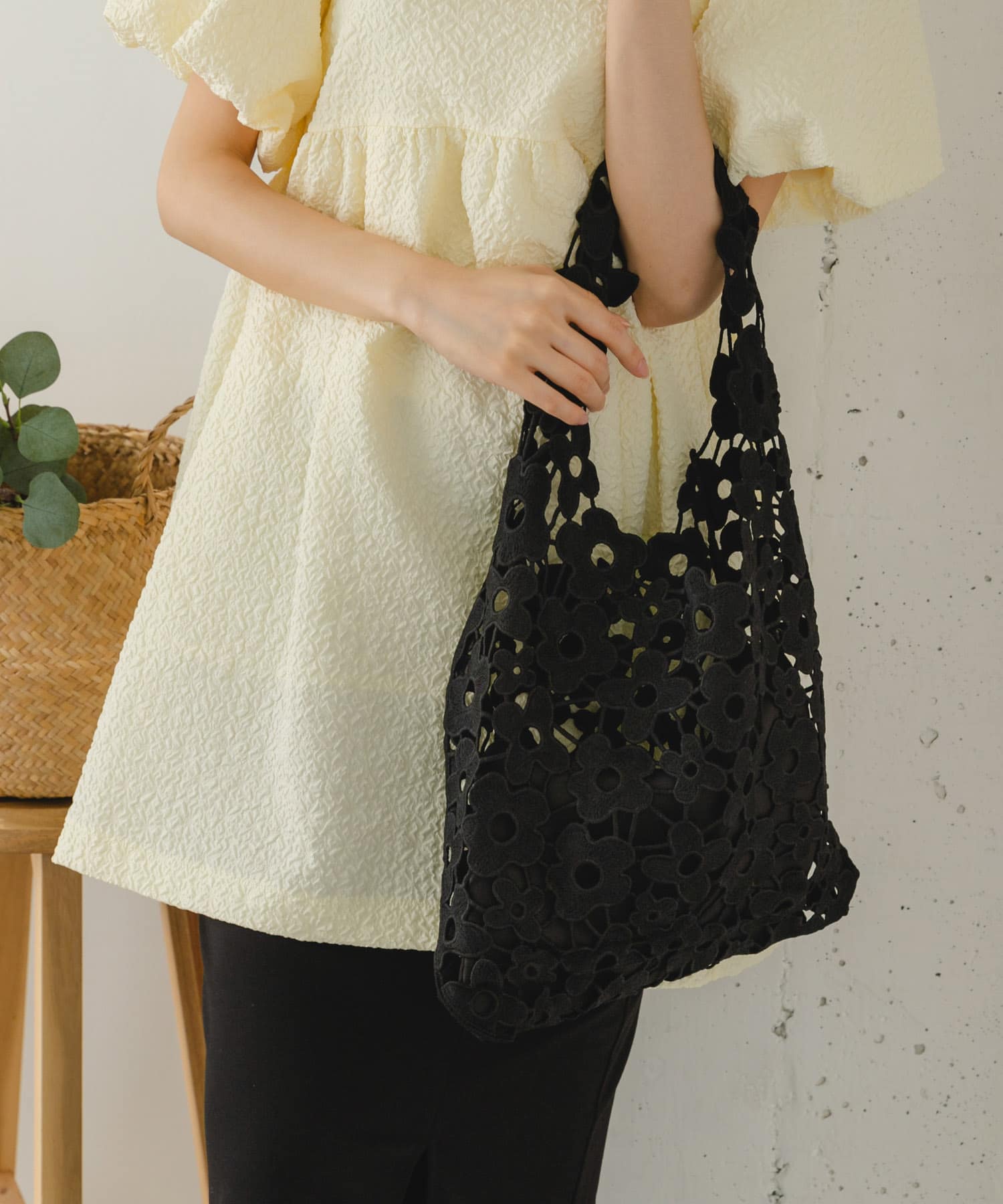 インポーチ付きフラワーレーストート[XX34-2AW2502]｜URBAN RESEARCH