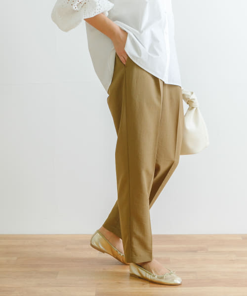 『UR TECH DRYLUXE』ドロストテーパードパンツ
