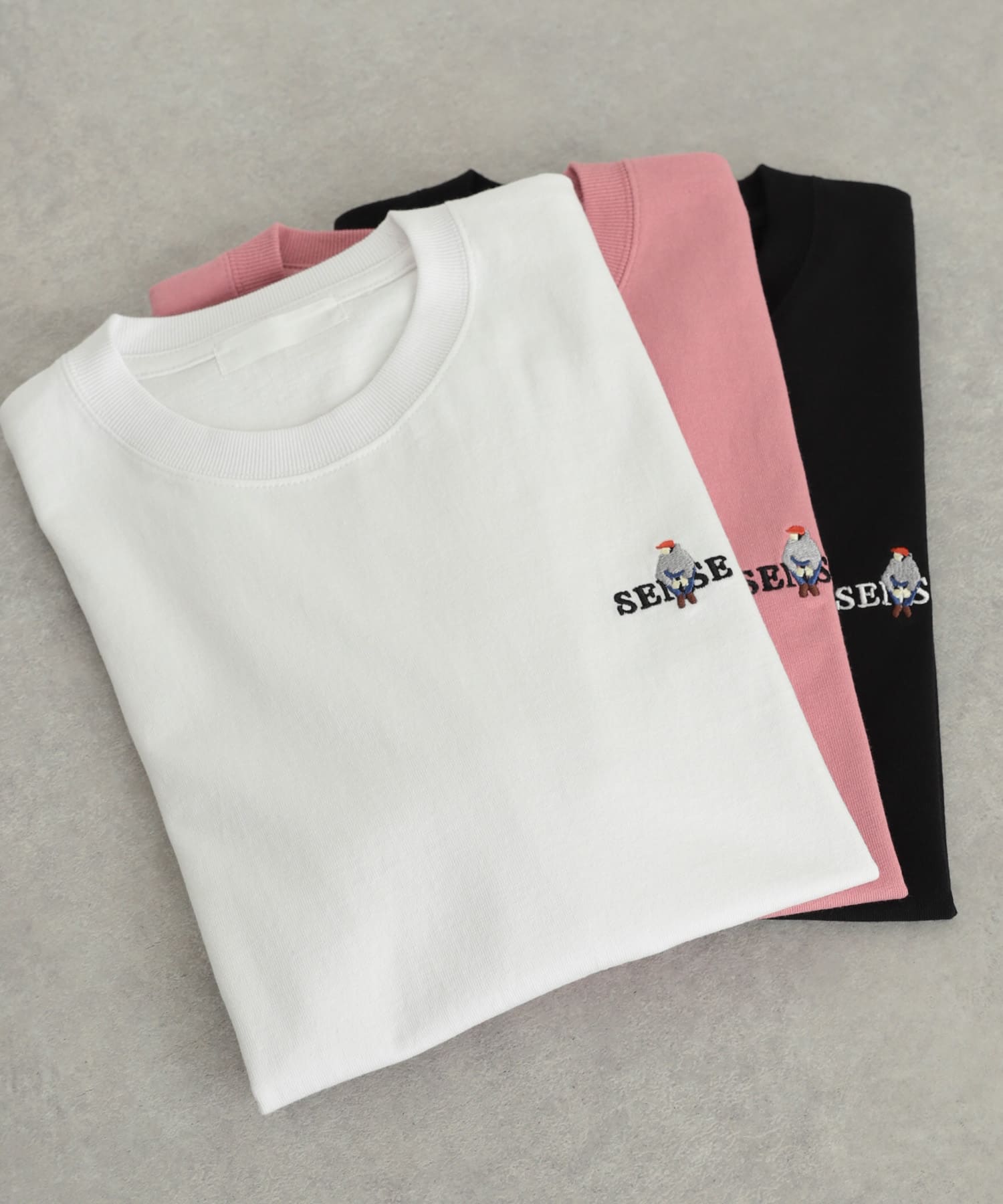 【PINK】『ユニセックス』ポップアートシシュウTシャツ(5分袖)A