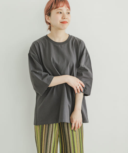 クルーネックハンソデTシャツ