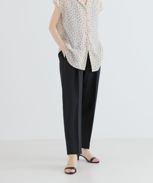 『UR TECH DRYLUXE』ドロストテーパードパンツ