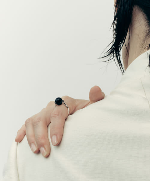 SMELLY so’　onyx sphere ring