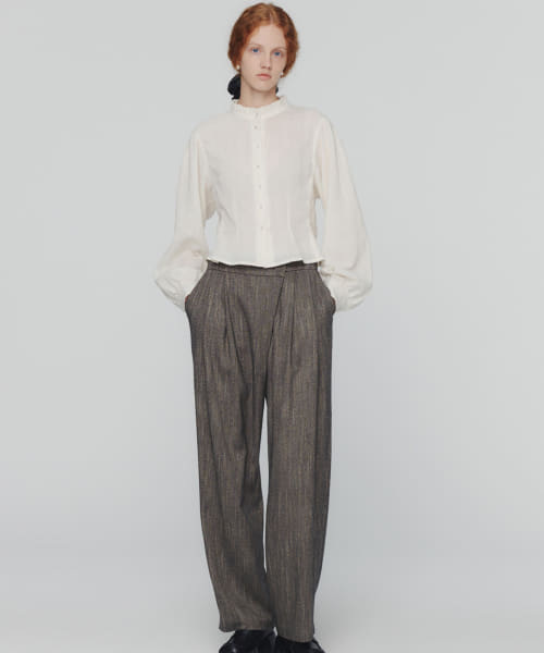 AMOMENTO　NECK FRILLED LACE SHIRTS