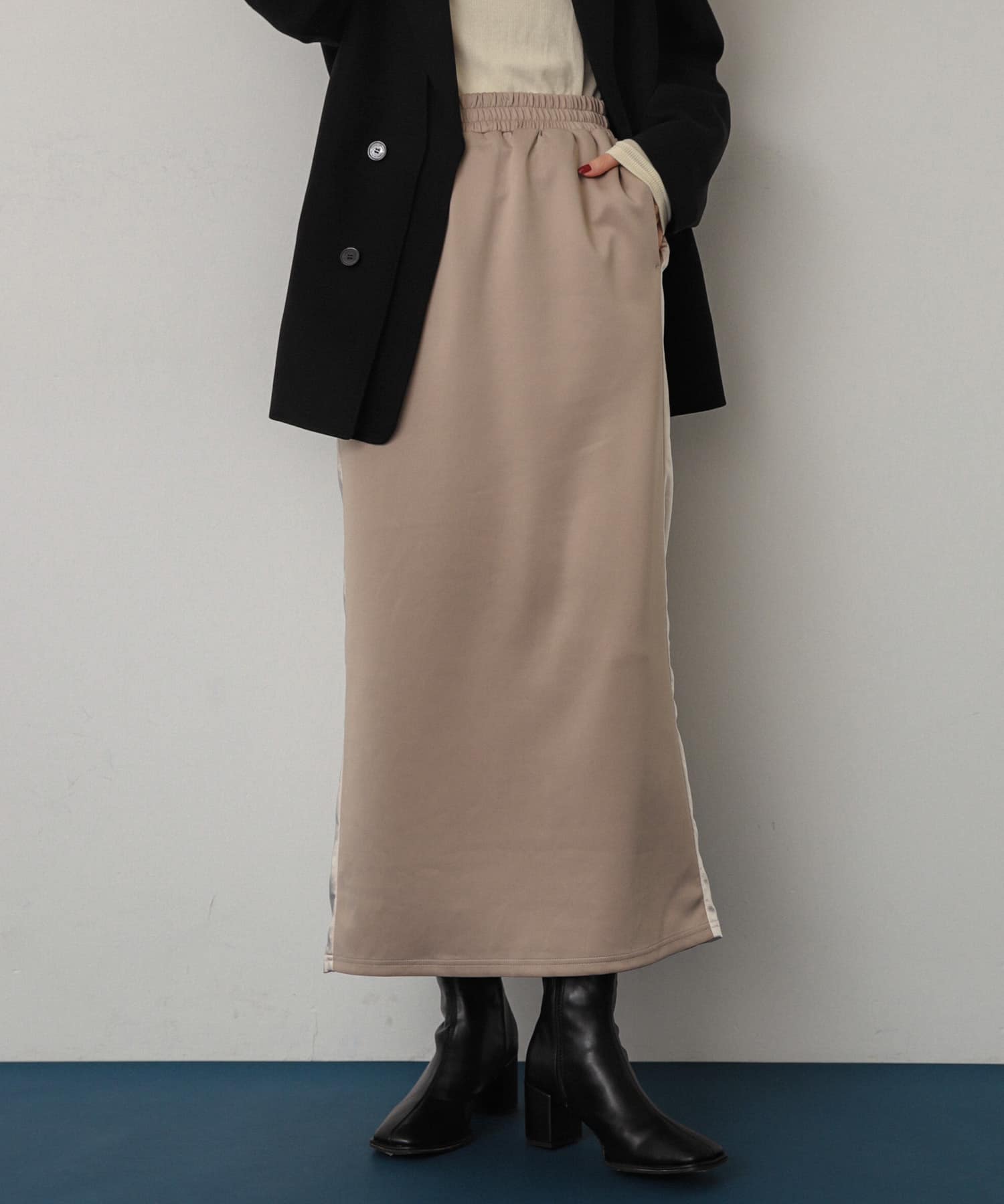 サテンキリカエラインスカート[AA47-25S107]｜URBAN RESEARCH