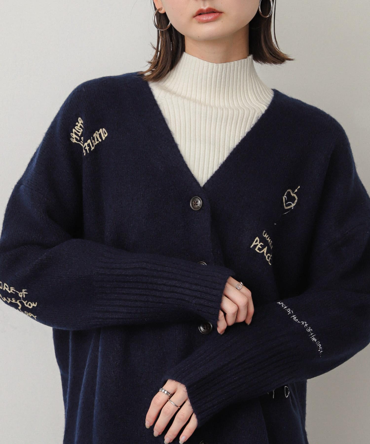□美品◇アーバンリサーチ◇畦VネックカーディガンBE - メルカリ