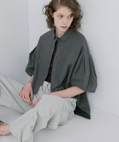 volume sleeve blouse