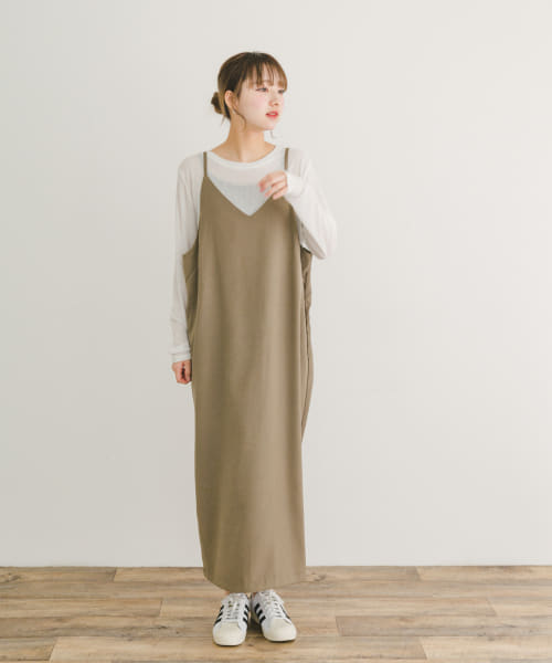 シアークルーネックTシャツ×キャミワンピース