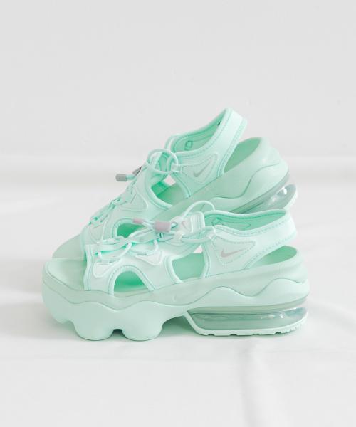 NIKE　エアマックスココサンダル