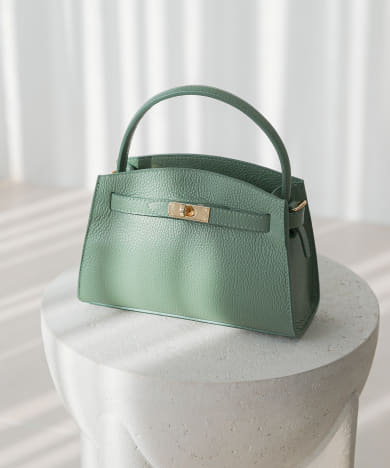 AULENTTI　キーベルト付きミニハンドBAG
