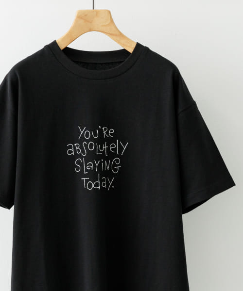 レタード刺繍Tシャツ slaying today