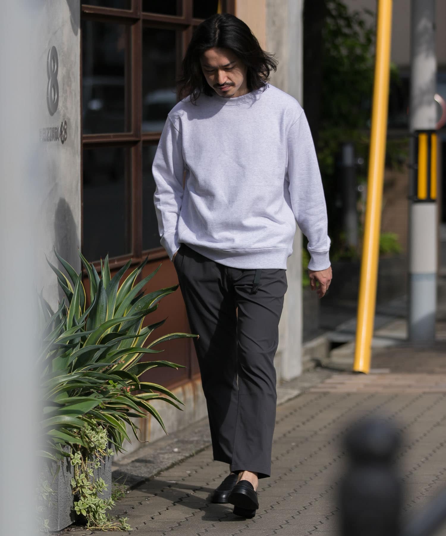 信憑 グラミチ×アーバンリサーチ SOLOTEXツイルストレッチパンツ tdh 