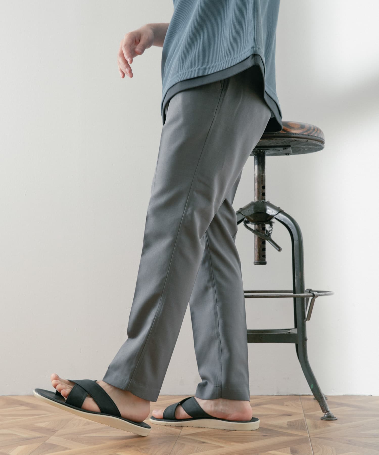 ピンヘッド テーパードイージーパンツ[IT35-14A005]｜URBAN RESEARCH