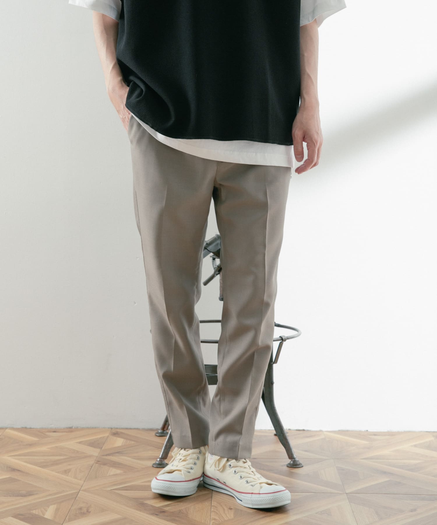 ピンヘッド テーパードイージーパンツ[IT35-14A005]｜URBAN RESEARCH