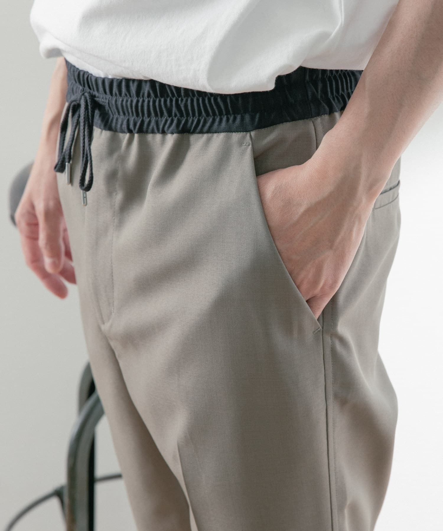 ピンヘッド テーパードイージーパンツ[IT35-14A005]｜URBAN RESEARCH