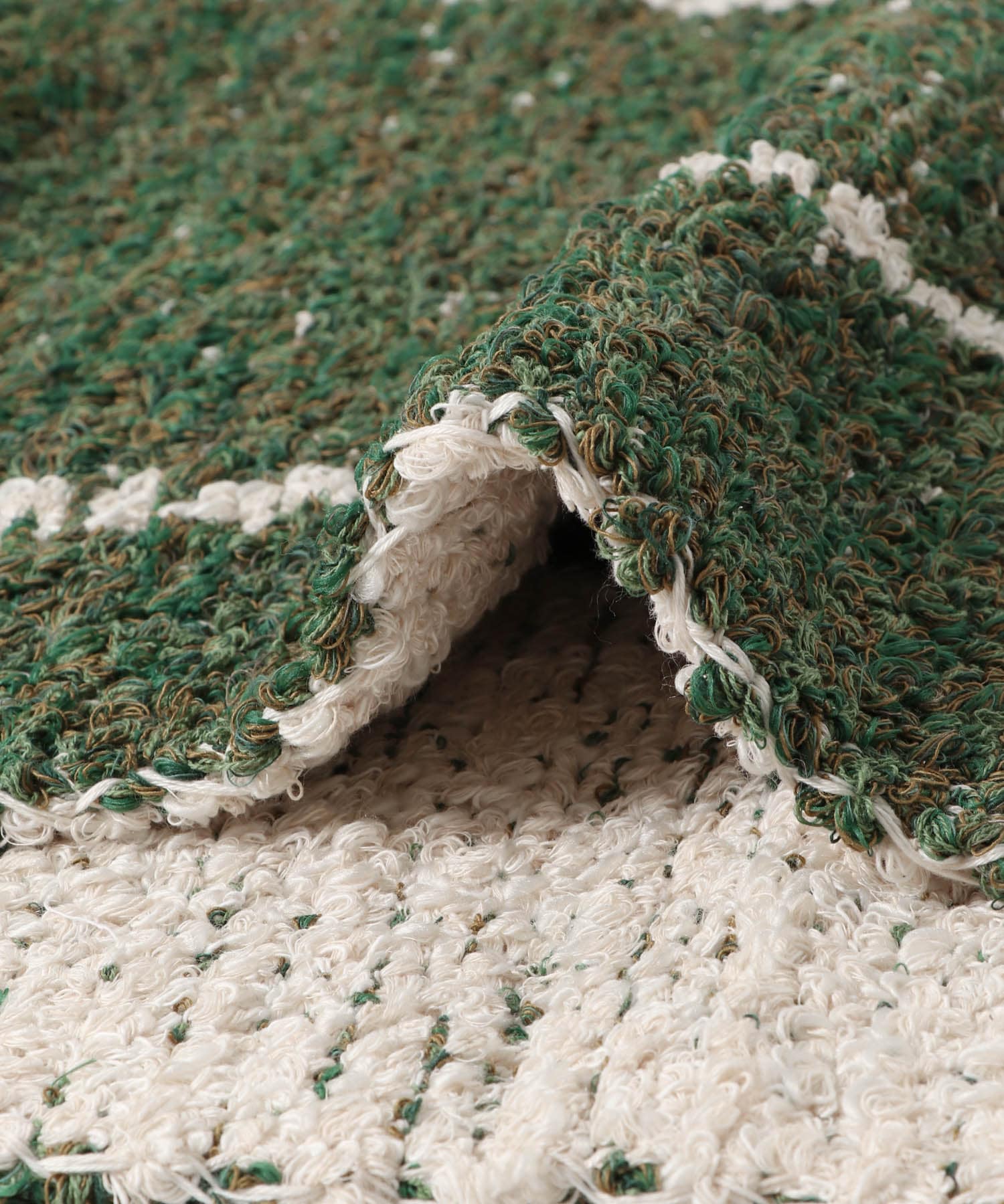 JARAPA RUG (ハラパラグ) / JARAPA RUG・ARTELOR / TILE (タイル) 140×200 JARAPA  RUG・ARTELOR/ハラパラグ/ラグ/マット/洗濯可能商品/取扱店 | cosha(コーシャ)のネットショップ |  宮崎椅子製作所の椅子販売や店舗デザイン・施工など｜愛媛県,松山市