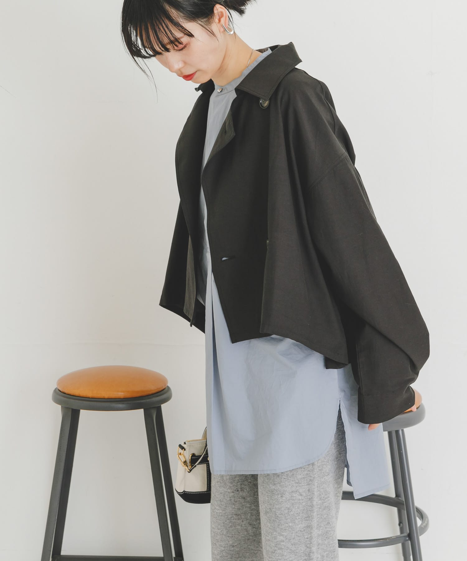 井桁弘恵さん着用ショートトレンチコート[|