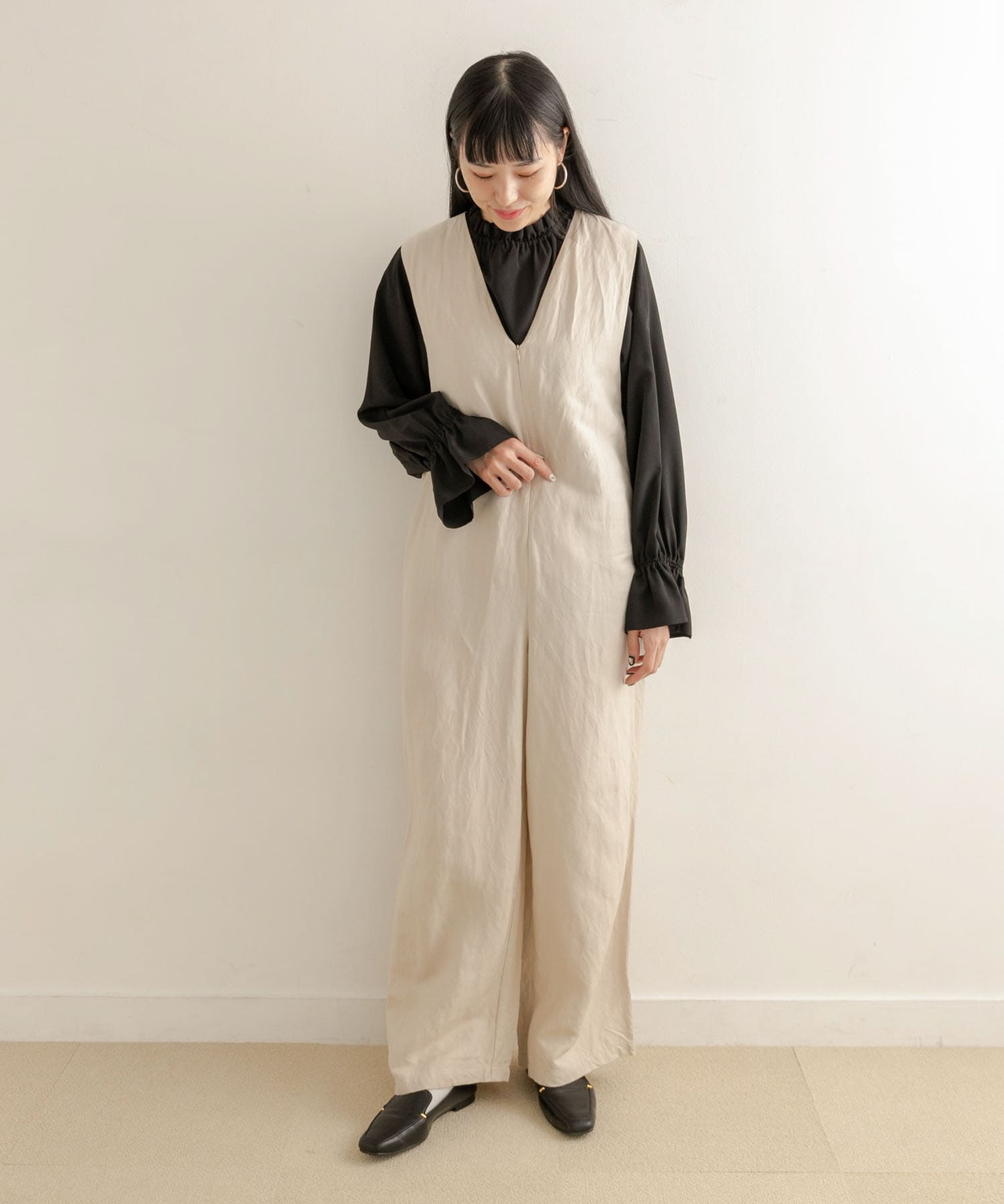 ARCH&LINE Li/Ry V-NECK SALOPETTE[AL2314121-ML35n]｜URBAN RESEARCH