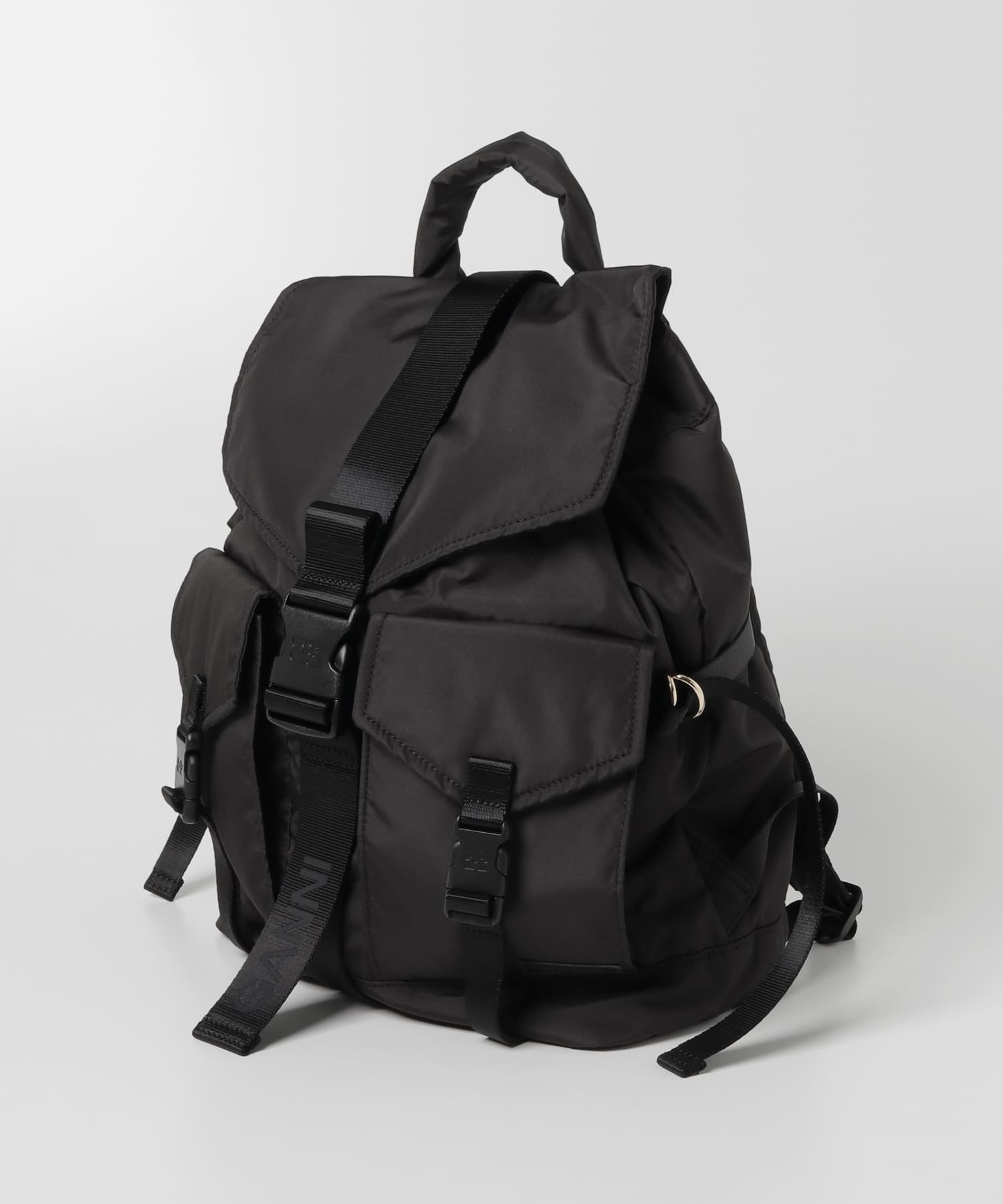 GANNI Recycled Tech Backpack[A4755-UL35]｜URBAN RESEARCH公式