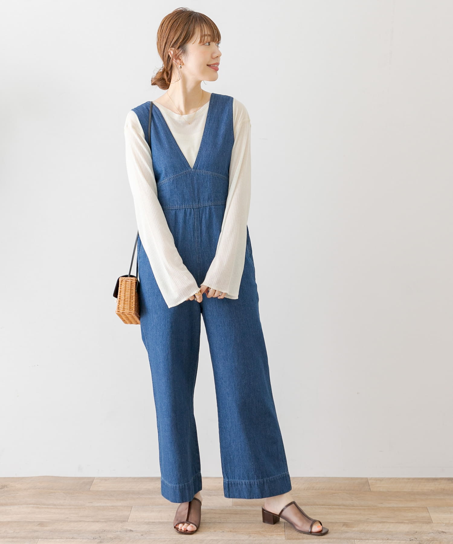 WEB限定』デニムVネックオールインワン[LA34-24T704]｜URBAN RESEARCH