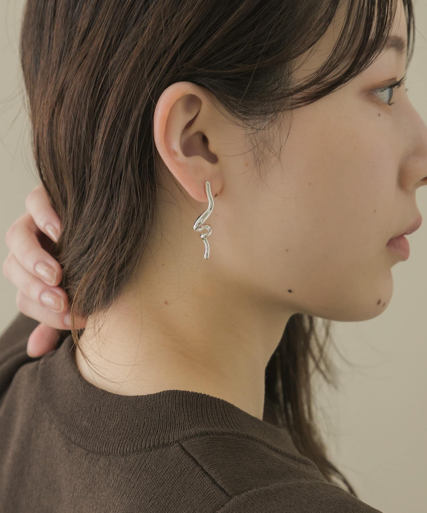 １８Ｋ ニュアンスライン ピアス