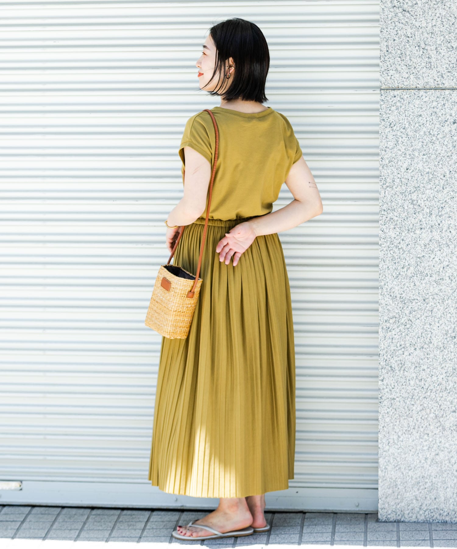 ウエストギャザープリーツワンピース[IT35-26B014]｜URBAN RESEARCH 