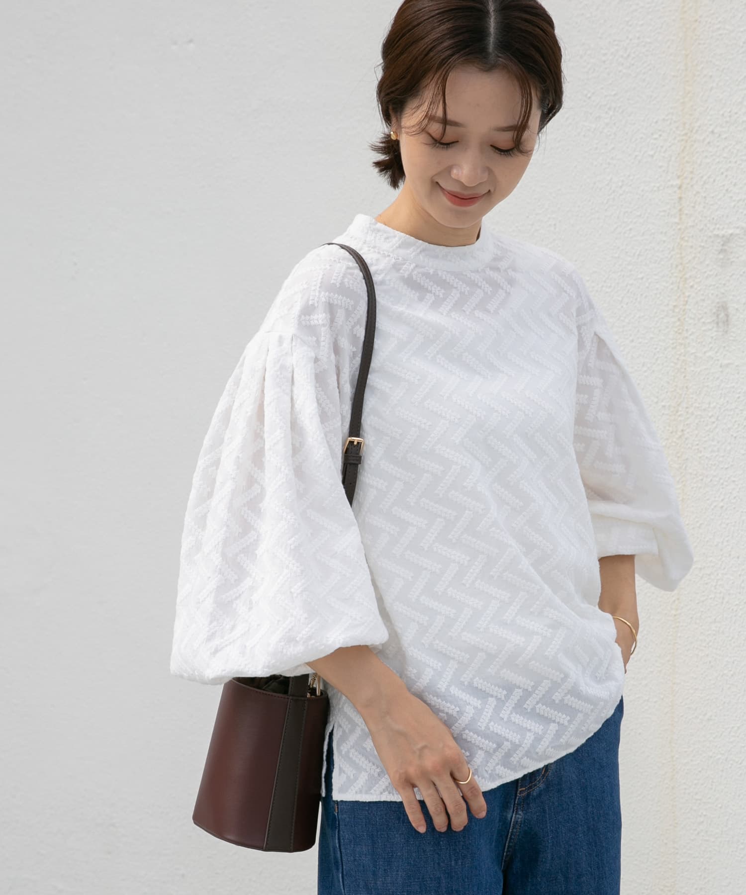 コットン刺繍ボリュームスリーブブラウス[DR36-23U104]｜URBAN