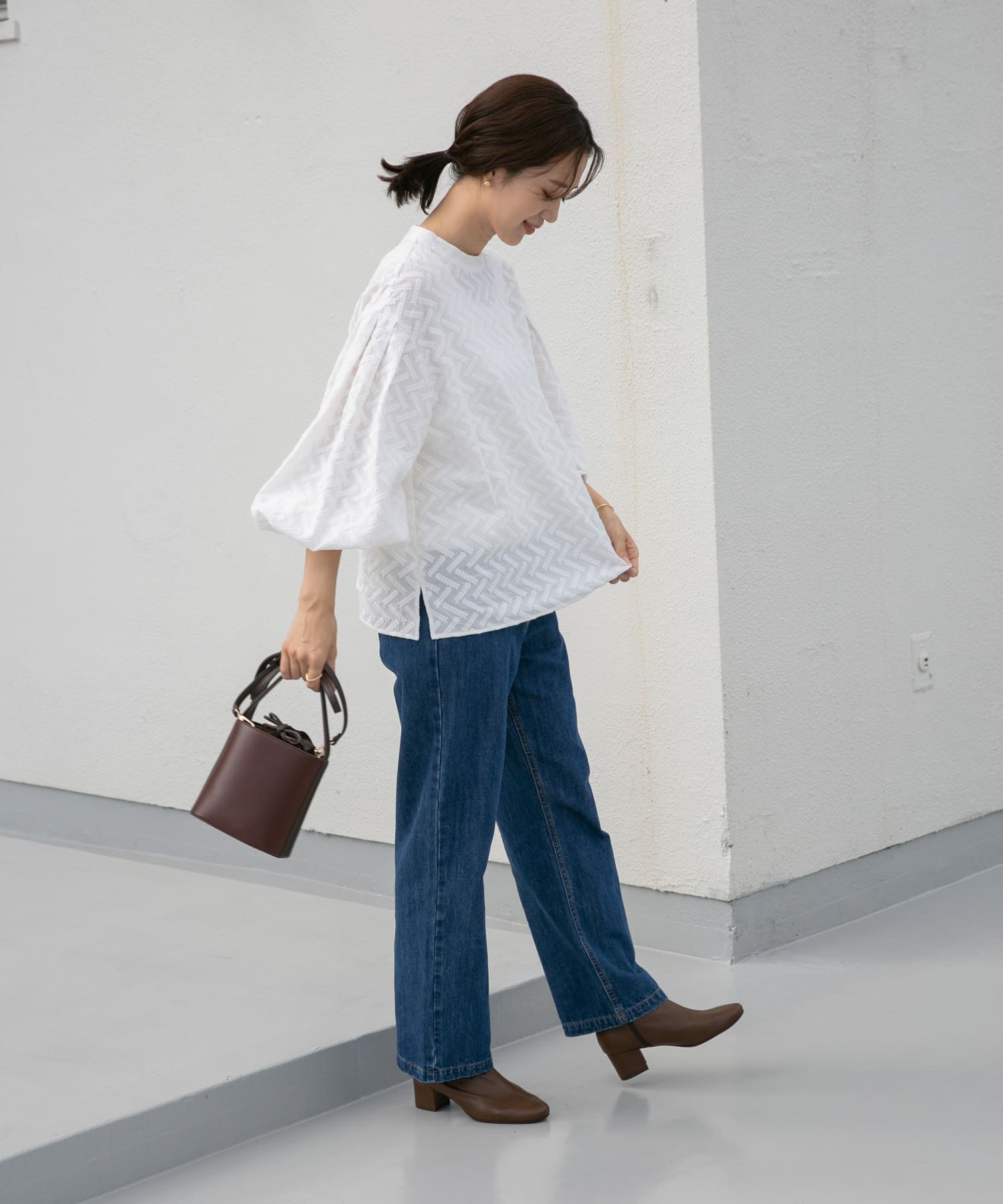 コットン刺繍ボリュームスリーブブラウス[DR36-23U104]｜URBAN