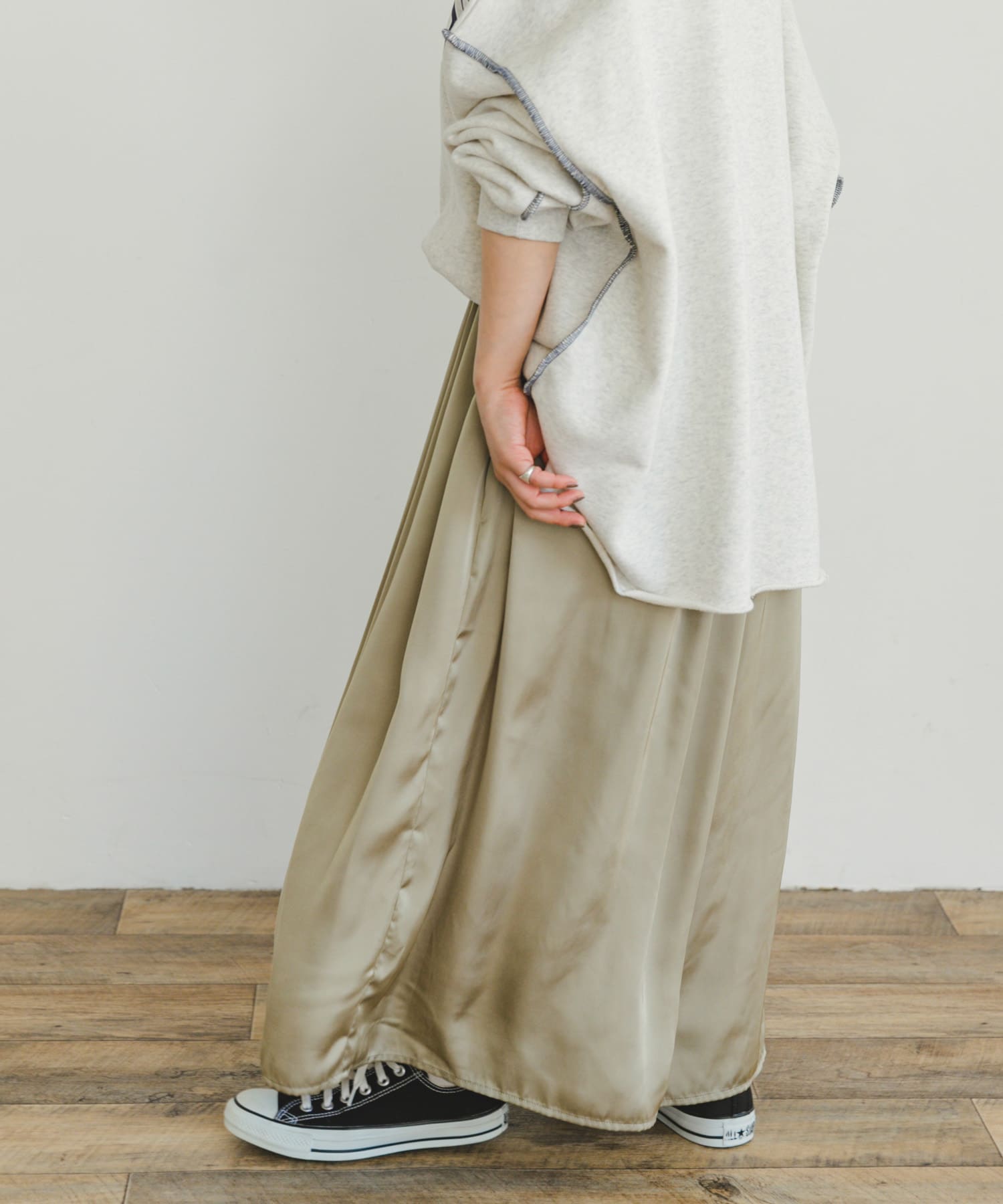 サテンイージーガウチョパンツ[IT36-24A006]｜URBAN RESEARCH