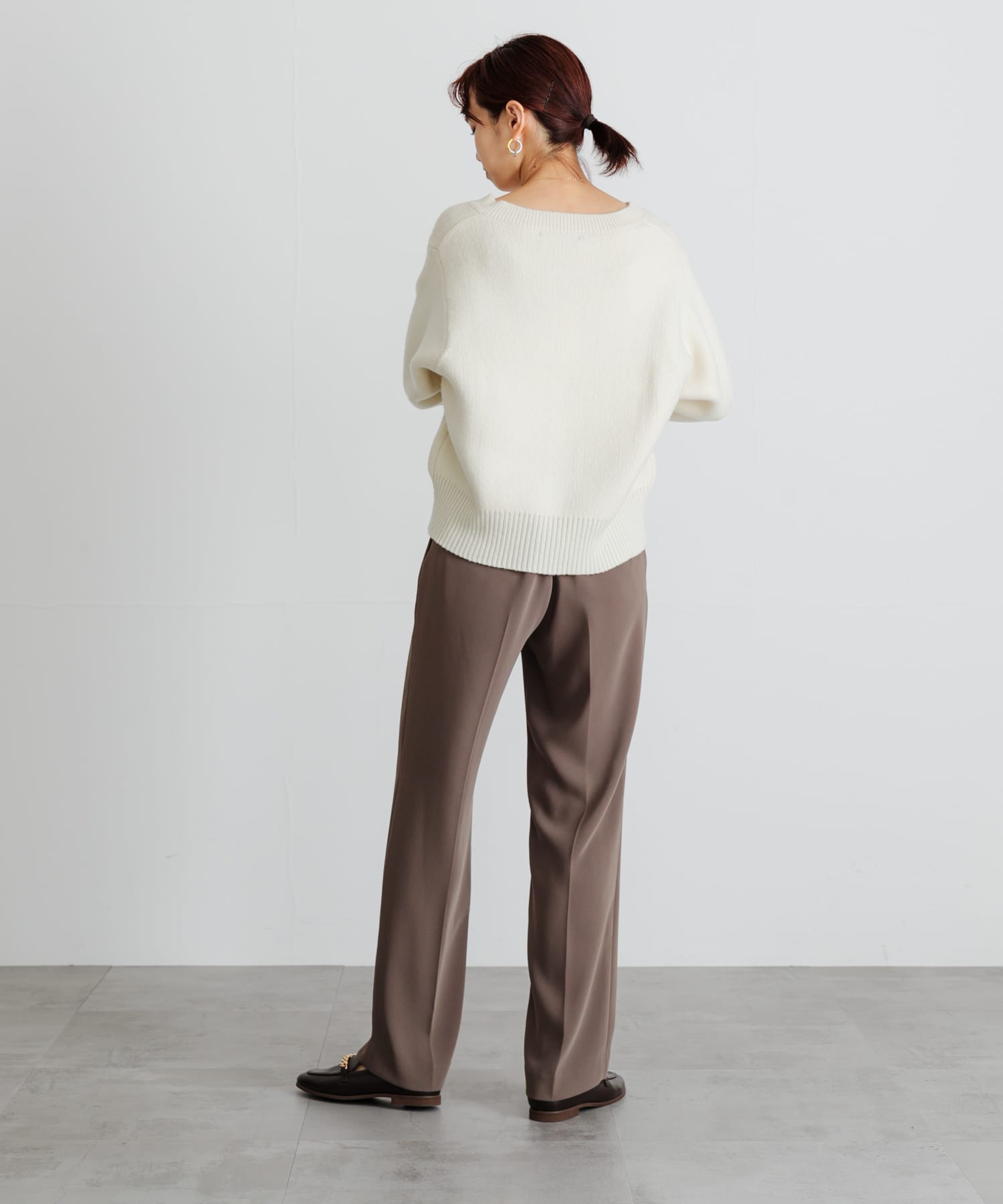 マットサテンストレートパンツ[UR36-24F008]｜URBAN RESEARCH公式 