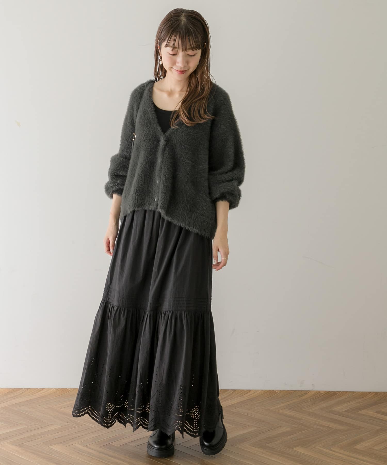 コットンポプリンエンブロイダリースカート[LA36-25R602]｜URBAN