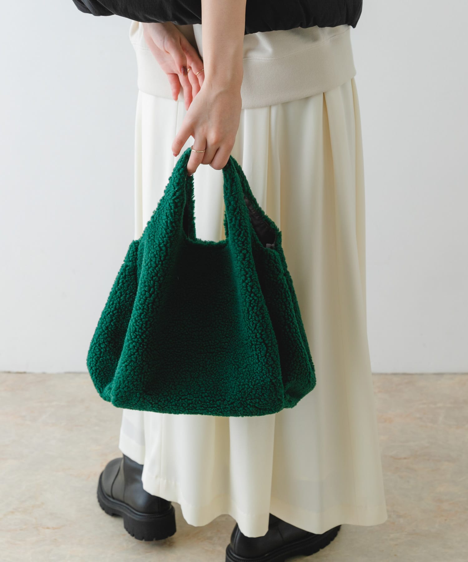 WEB限定』フェイクファートートバッグ[XX37-2AW0303]｜URBAN RESEARCH
