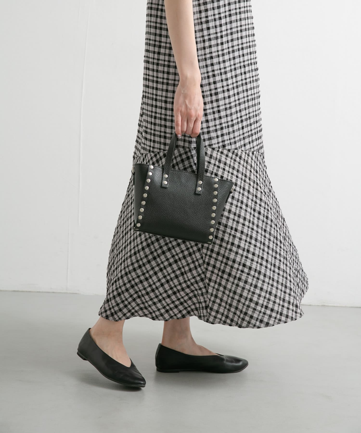 URBAN RESEARCH DOORS｜AULENTTI 2way スタッズショルダーバッグ | Rakuten  Fashion(楽天ファッション／旧楽天ブランドアベニュー)MH0559
